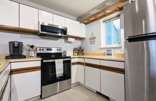 South Haven House | Condo with a pool near Beaches, Bars, & Downtown