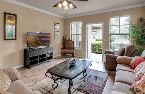 Wellington Condo | Condo with resort amenities for up to 6 guests - 15 min from Disney