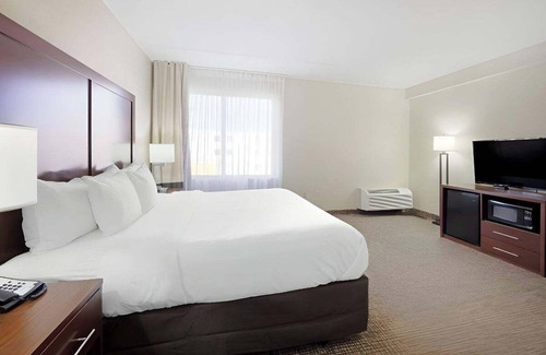 Greenwich Hotel | Conference Inn & Suites Wichita