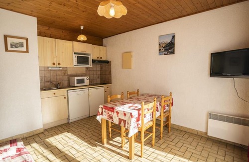 Chatel Apartment | Confort à Châtel : 2 Pièces pour 4 Pers., Proche Télécabine Linga, WIFI, Balcon, Animaux Acceptés - FR-1-676-31