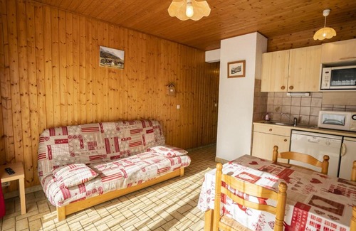 Chatel Apartment | Confort à Châtel : 2 Pièces pour 4 Pers., Proche Télécabine Linga, WIFI, Balcon, Animaux Acceptés - FR-1-676-31