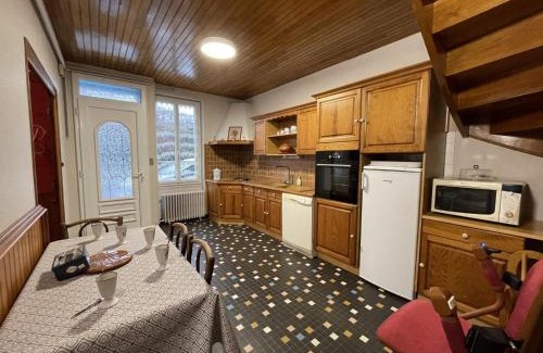 Ferrieres-sur-Sichon House | Confort et Charme à Ferrières: Gîte 5 chambres, Terrasse, Animaux bienvenus - FR-1-489-497