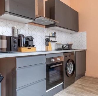 Clermont Ferrand City Centre Apartment | Confort et Espace 12pers centre Lamartine