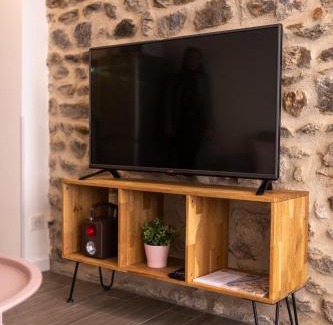 Centre Ville Apartment | CONFORTABLE 2 PIÈCES AU CŒUR DU CENTRE HISTORIQUE