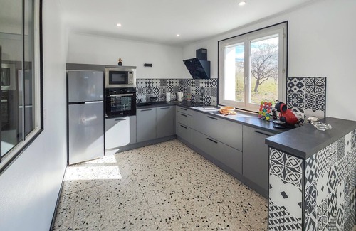 Berlou House | Confortable maison avec vue