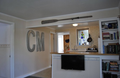 Cape May Cottage | Congress Street Cottage - Easy walk to beaches, restaurants, and shopping!