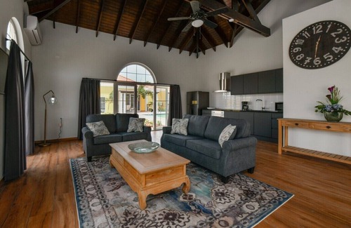 Santa Cruz House | Connect with nature through a mix of luxurious and striking details.