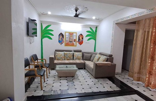 Udaipur City Centre Hotel | Connecting you with the Heritage & History of Udaipur.