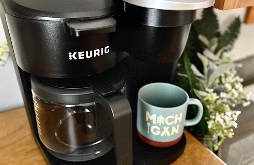 Elmira Cabin | Connie's Little House w/Private Hot Tub