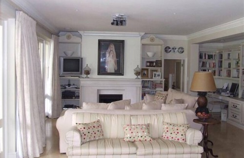 Constantia House | Constantia 5 bedroomed villa in tranquil setting