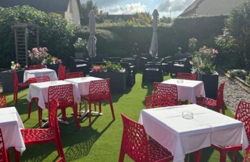 La Riviere-Saint-Sauveur Hotel | Contact hôtel - Hôtel Les Bleuets & SPA