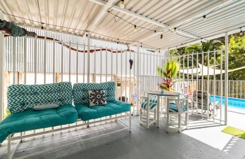 Manzanillo House | Container Pool House Manzanillo