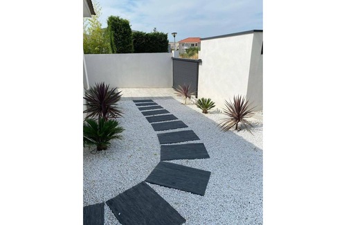 Chateauneuf-les-Martigues Villa | Contemporary villa with private pool