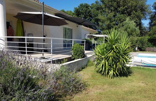 Castellare-di-Casinca Villa | Contemporary villa equipped with a swimming pool near the beach