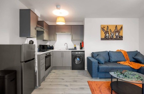 Belfast Apartment | Contemporary 1 Bed Apartment -Belfast East Village