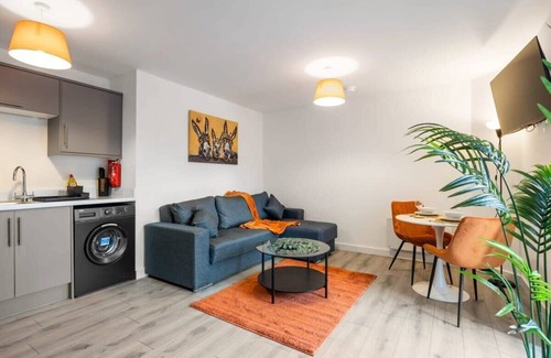 Belfast Apartment | Contemporary 1 Bed Apartment -Belfast East Village