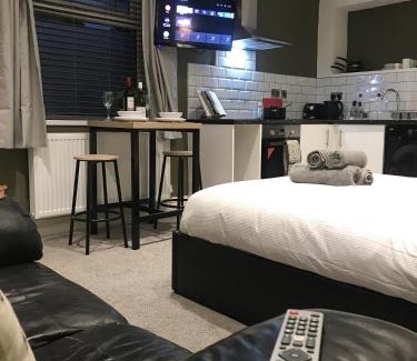 Wigan Apartment | Contemporary 1 bed studio for comfy stay in Wigan