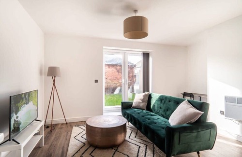 Crosby Apartment | Contemporary 2 Bed Apartment in Waterloo Liverpool