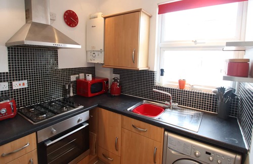 Southville Apartment | Contemporary 2 bed flat in Bristol, free parking