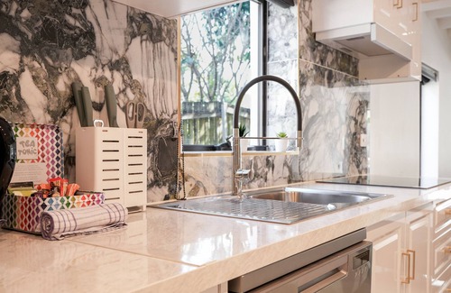 Ashgrove Apartment | Contemporary 2-Bedroom Apartment with Movie Room