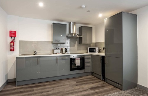 Yeadon Apartment | Contemporary 2 Bedroom Apartment in Yeadon