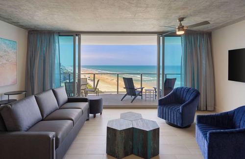 Daytona Beach Condo | Contemporary 2BR Oceanfront Condo: Pool, Gym, Spectacular Ocean Views 603