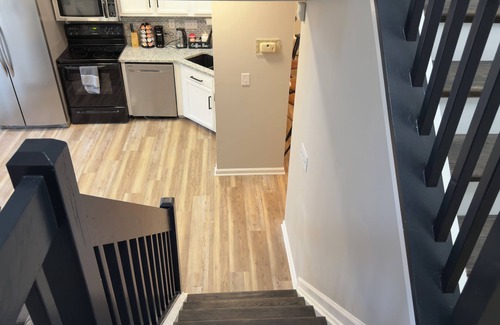 Prosperity Church Road House | Contemporary 3-bedroom townhome with WiFi, AC in Charlotte University area