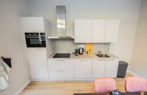 Nieuwe Werk Villa | Contemporary 3BDR Apartment WS