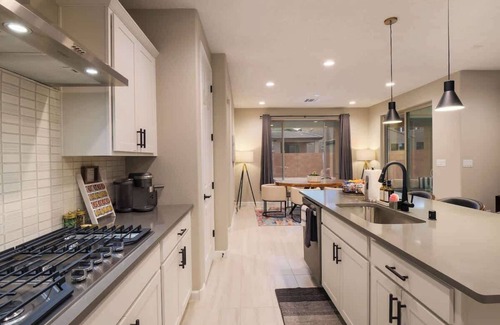 Mesa Del Sol Innovation Park House | Contemporary 3BR Getaway with Workspace!