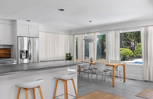 Quogue House | Contemporary 3BR Getaway in Quogue with Heated Pool