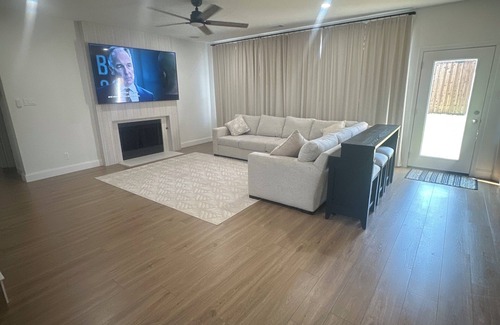 Frisco House | Contemporary 5-bedroom house with beautiful pool in Frisco by the Star