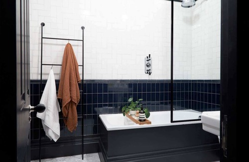 Angel Apartment | Contemporary Apartment - minutes from Angel Tube