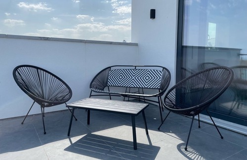 Newquay Apartment | Contemporary apartment with stunning sea view - 10 min from the beach