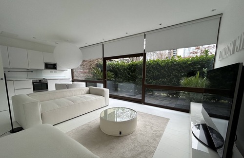Prince's Apartment | Contemporary Apartment in Central London