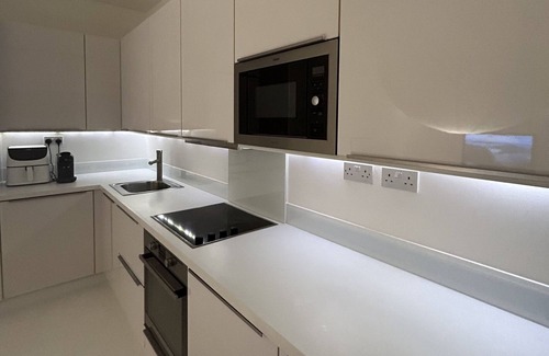 Prince's Apartment | Contemporary Apartment in Central London