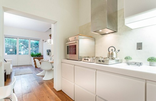 Lucca Historical Center Apartment | Contemporary Apartment with Garden and Parking