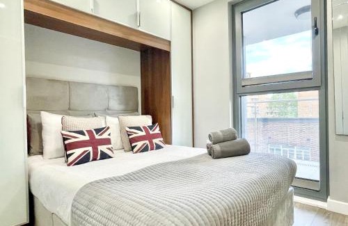 Hoxton Apartment | Contemporary Apartments with Private Balconies in Hoxton near Shoreditch, Old Street, Islington