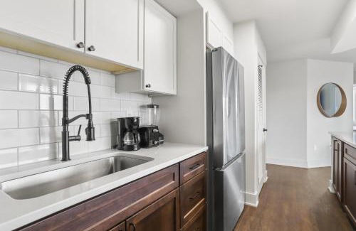 Pentagon City Apartment | Contemporary Arlington Apartment Featuring City Views