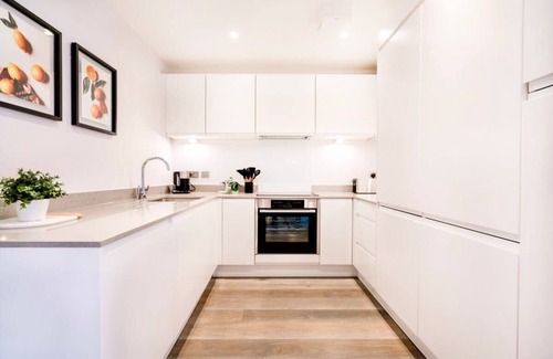 Holborn and Covent Garden Apartment | Contemporary & Bright Apartment in Bloomsbury