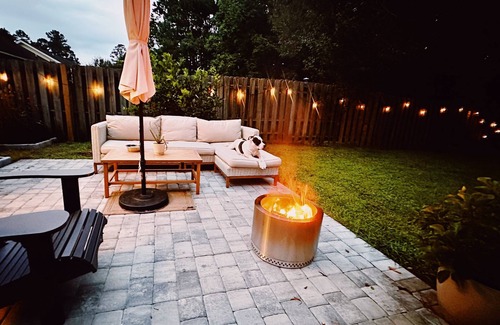 Savannah House | Contemporary Charm in Savannah, 16 minutes to Downtown Historic District!