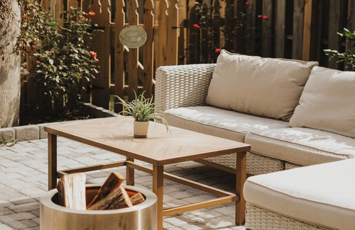 Savannah House | Contemporary Charm in Savannah, 16 minutes to Downtown Historic District!