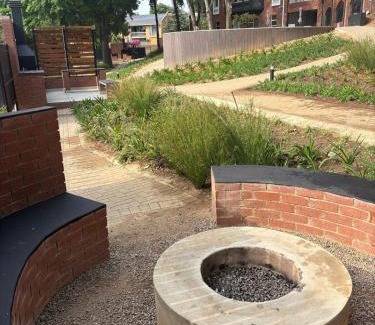 Greater Johannesburg Metropolitan Area Apartment | Contemporary cottage apartment