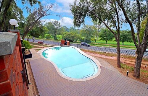 Greater Johannesburg Metropolitan Area Apartment | Contemporary cottage apartment