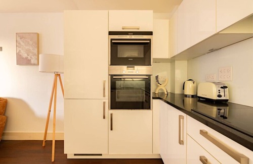Holloway Apartment | Contemporary Flat In Islington