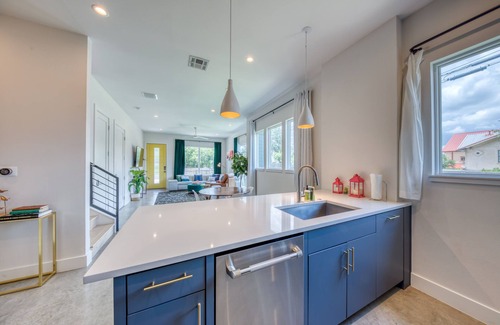 Galindo House | Contemporary Home Centrally Located Near SoCo & DT