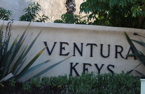 Pierpont Bay Apartment | Contemporary Home In The Ventura Keys
