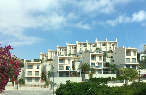 Coveta Fuma Villa | Contemporary home sea views - families golf hike cyclists artists sun worshipers
