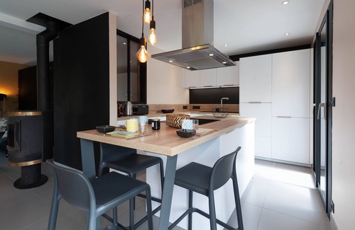 Saint-Jorioz House | Contemporary house with private pool between lake and mountains - Wifi