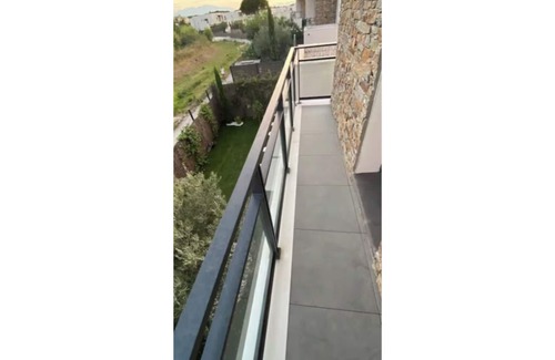 Bompas House | Contemporary house 10 minutes from the sea and 5 minutes from the town center.