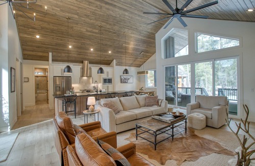 Torreon House | Contemporary Mountain Home in Gated Torreon Community!